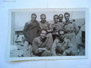 Fotografia antiga: FOTO DE MILITARES POSANDO, AÑOS 40 . DE CASAROS , CEUTA